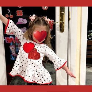 RARE EDITIONS White Top w/Black Hearts & Red Heart Patterned Toddler Top~ Sz 4T